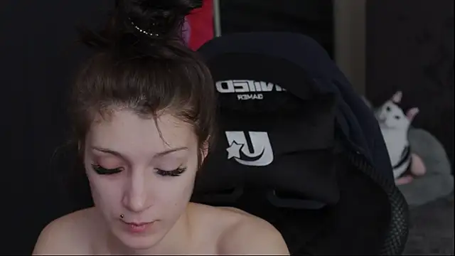 Snapshot of Kathleen_Meow chatting on December 8, 2024, 9:13 am Kathleen Meow online show from December 8, 2024, 9:13 am