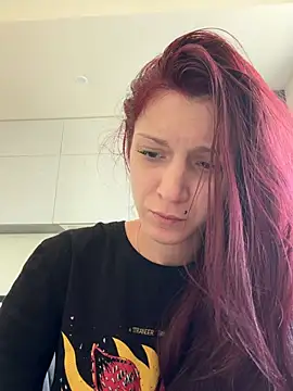 Kathleen Meow online show from May 18, 2026, 6:52 am