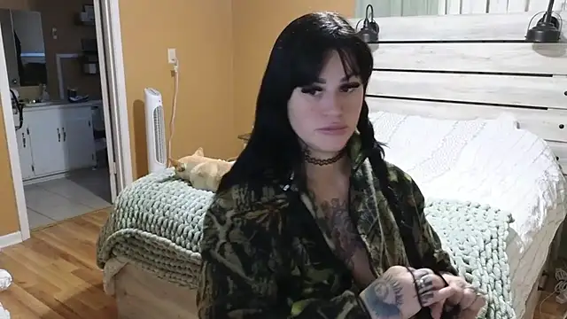 TexasTattooedHouseWife online show from October 28, 2025, 1:25 pm