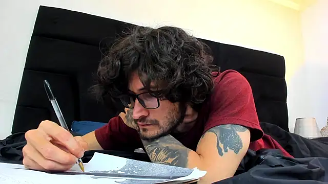 Loggan donnelly online show from February 24, 2025, 9:09 pm