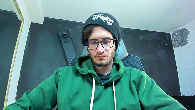 Loggan donnelly online show from October 3, 2025, 7:55 pm