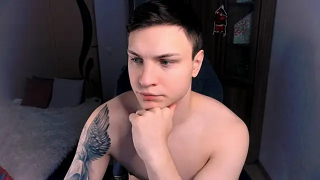Snapshot of handsome_guy01 chatting on December 17, 2024, 10:32 pm handsome guy01 online show from December 17, 2024, 10:32 pm
