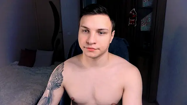 Snapshot of handsome_guy01 chatting on December 19, 2024, 3:18 am handsome guy01 online show from December 19, 2024, 3:18 am