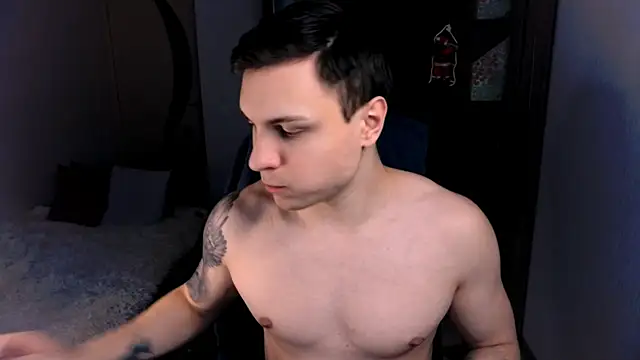 Snapshot of handsome_guy01 chatting on December 19, 2024, 7:07 am handsome guy01 online show from December 19, 2024, 7:07 am