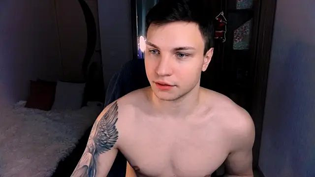 Snapshot of handsome_guy01 chatting on December 20, 2024, 1:36 am handsome guy01 online show from December 20, 2024, 1:36 am