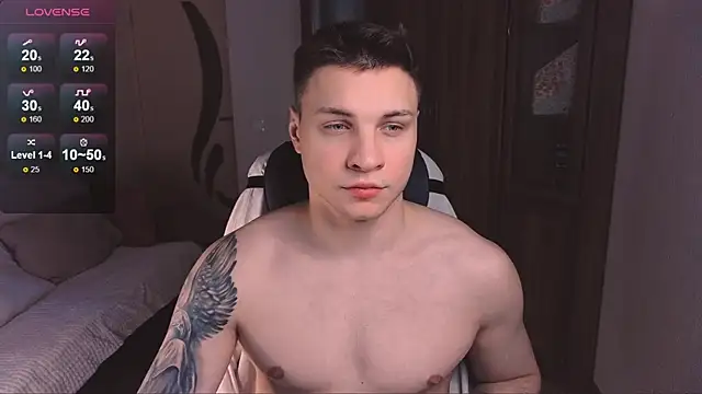 Snapshot of handsome_guy01 chatting on February 12, 2025, 6:09 pm handsome guy01 online show from February 12, 2025, 6:09 pm
