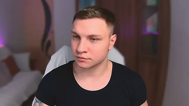 Snapshot of handsome_guy01 chatting on March 8, 2025, 12:55 am handsome guy01 online show from March 8, 2025, 12:55 am