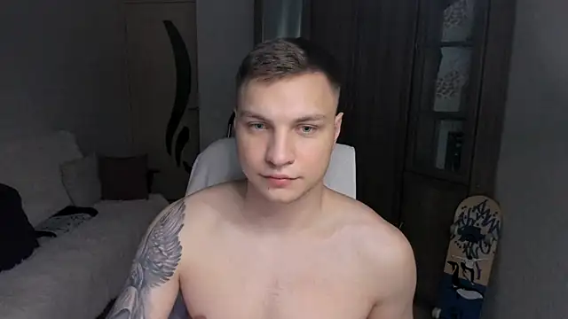 Snapshot of handsome_guy01 chatting on September 9, 2025, 5:45 pm handsome guy01 online show from September 9, 2025, 5:45 pm