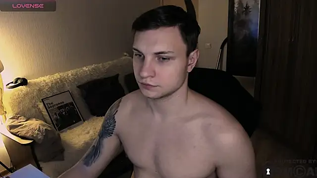 handsome guy01 online show from November 23, 2025, 7:08 am