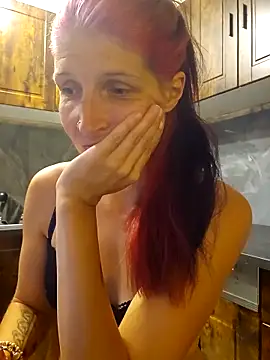 Lenchen  online show from May 23, 2026, 7:29 pm