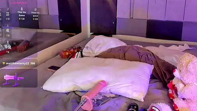 BritannyClaire online show from October 9, 2025, 11:52 am