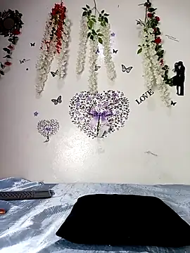 tiffany Bitch online show from September 10, 2025, 9:48 pm