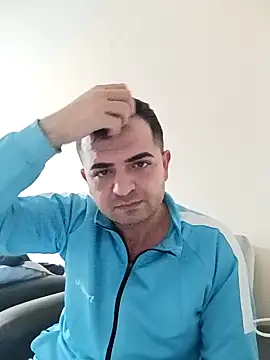 Snapshot of cshn001 chatting on December 19, 2024, 10:21 pm cshn001 online show from December 19, 2024, 10:21 pm