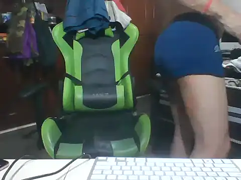 SOLESFETISHBR online show from April 8, 2026, 10:21 pm