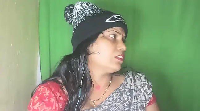 mamoni91 online show from December 31, 2024, 5:40 pm