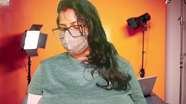 Snapshot of mamoni91 chatting on November 4, 2025, 3:05 am mamoni91 online show from November 4, 2025, 3:05 am