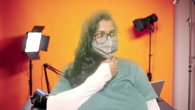 Snapshot of mamoni91 chatting on December 1, 2025, 3:33 am mamoni91 online show from December 1, 2025, 3:33 am