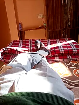 RRahullove69 online show from February 5, 2026, 10:09 am