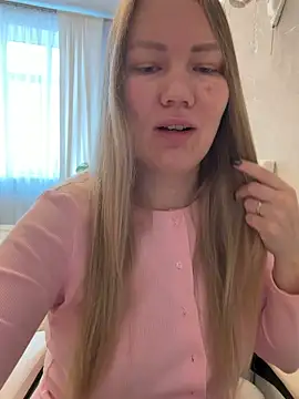 LianaCruz   online show from April 10, 2026, 4:39 am