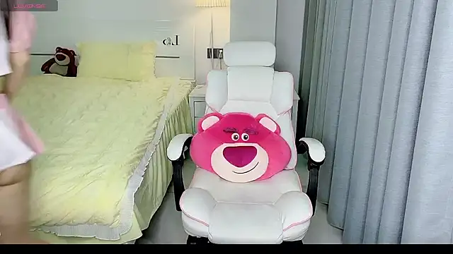 -Wendy   online show from February 3, 2025, 12:25 pm