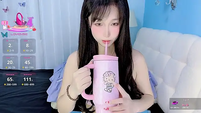 Snapshot of -Wendy__ chatting on June 7, 2026, 7:12 am -Wendy online show from June 7, 2026, 7:12 am
