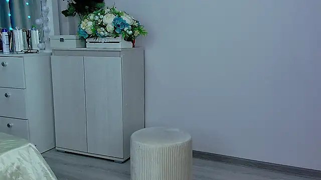 honey yani online show from March 17, 2025, 1:24 am