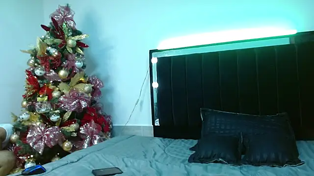 AresAndApolo online show from December 1, 2024, 11:25 pm