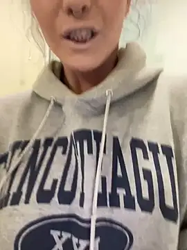 SweetSolez online show from April 5, 2026, 9:12 pm