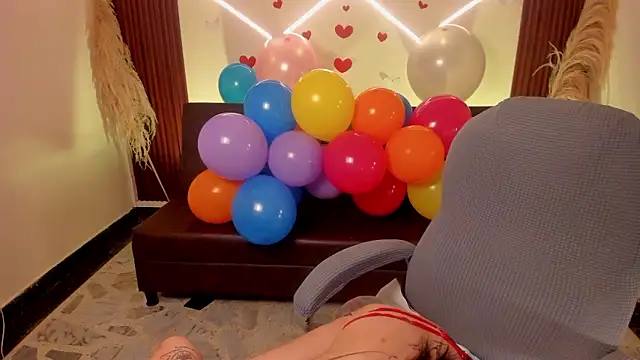 lunaalynch online show from February 26, 2026, 7:35 pm