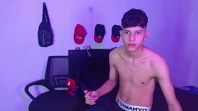 LiamGadiell online show from February 24, 2025, 4:16 am