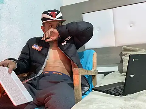 oiram27 online show from February 22, 2025, 5:23 am