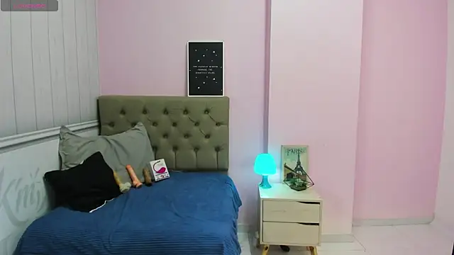 lauren rios7 online show from February 6, 2025, 6:46 pm