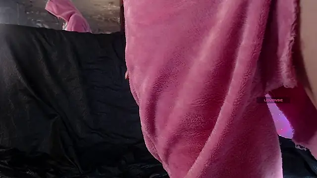 Seeet lilith online show from December 4, 2024, 5:27 am