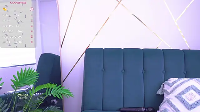 b3llaspringg online show from September 26, 2025, 8:13 pm