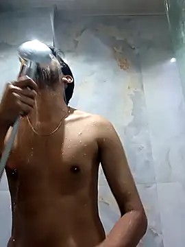 skinnyyyyyyyyy online show from April 8, 2026, 4:34 am