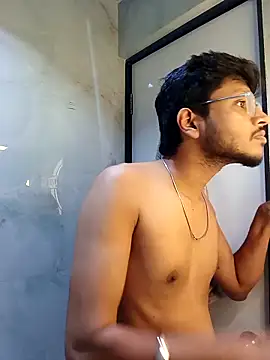 skinnyyyyyyyyy online show from April 10, 2026, 4:17 am