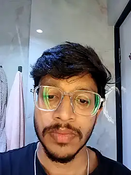 skinnyyyyyyyyy online show from May 15, 2026, 4:19 am