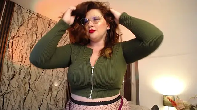 Snapshot of MartinaGuzmann chatting on September 25, 2025, 12:47 am MartinaGuzmann online show from September 25, 2025, 12:47 am