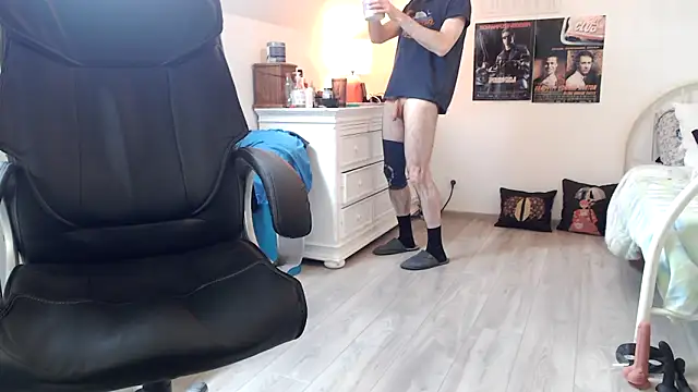 Snapshot of SteveStiffbone chatting on March 15, 2025, 1:40 pm SteveStiffbone online show from March 15, 2025, 1:40 pm