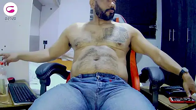 Snapshot of bruce_bigg chatting on October 11, 2025, 5:28 am bruce bigg online show from October 11, 2025, 5:28 am