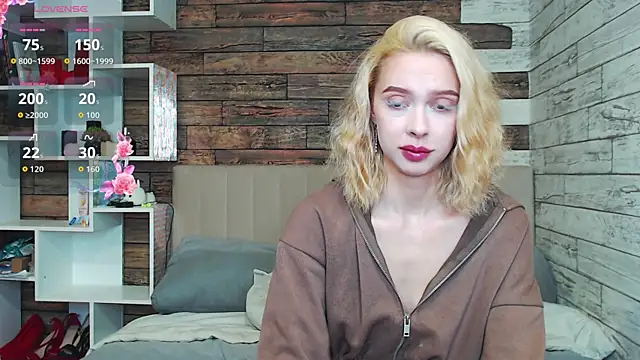 Snapshot of White_Lioness chatting on July 20, 2026, 1:46 pm White Lioness online show from July 20, 2026, 1:46 pm
