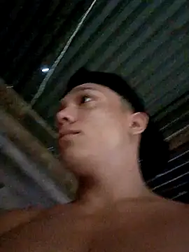 Snapshot of tayson_ chatting on March 20, 2025, 11:38 am tayson online show from March 20, 2025, 11:38 am