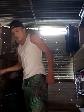 Snapshot of tayson_ chatting on October 15, 2025, 11:21 am tayson online show from October 15, 2025, 11:21 am