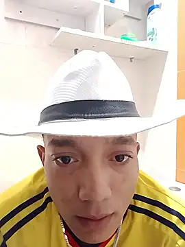 Snapshot of tayson_ chatting on May 29, 2026, 10:13 am tayson online show from May 29, 2026, 10:13 am