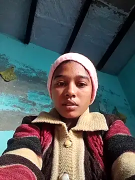 Surajpuja79 online show from December 4, 2025, 2:43 am