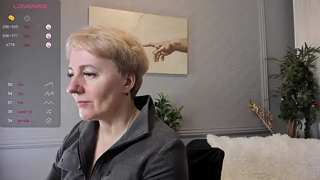 Nika Smit online show from December 24, 2024, 9:06 am