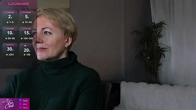 Nika Smit online show from January 24, 2025, 10:43 am