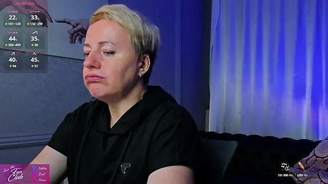 Nika Smit online show from September 18, 2025, 5:20 am