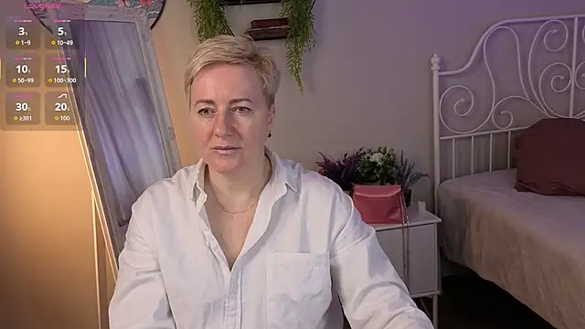 Snapshot of Nika_Smit chatting on May 7, 2026, 5:13 am Nika Smit online show from May 7, 2026, 5:13 am