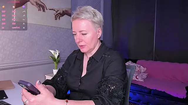 Snapshot of Nika_Smit chatting on June 27, 2026, 7:02 am Nika Smit online show from June 27, 2026, 7:02 am